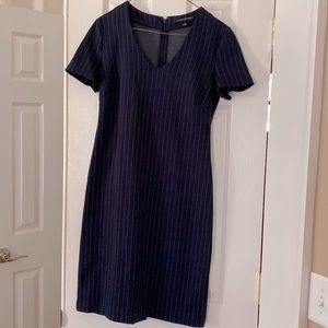 Banana Republic V-neck navy blue striped body-con dress